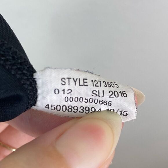 Under Armour Black & Blue Spotted Sportsbra - Picture 3 of 3